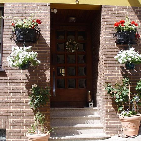 Gaestehaus Am Roemerbad Zell an der Mosel Exteriör bild