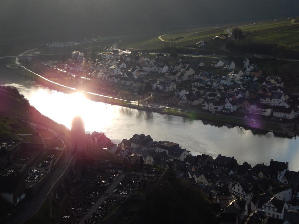 Gaestehaus Am Roemerbad Zell an der Mosel Exteriör bild